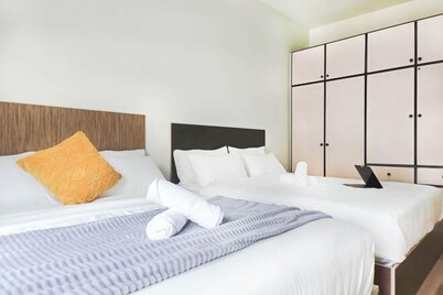 Damansara Damai 9Pax 4 Rooms