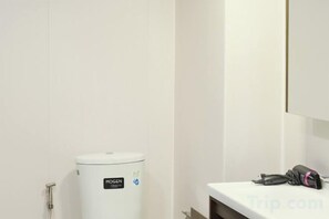 Unclassified image, 2 of 27, button - Hidden Gems in China Town, 2 Bedrooms (Bangkok)