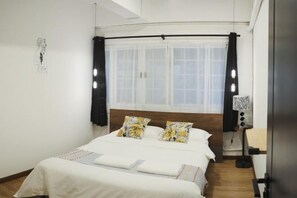 Cribs/infant beds - Hidden Gems in China Town, 2 Bedrooms (Bangkok)