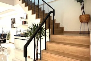 Room - 4Beds 4Baths New Renovated Entire House BTS Ekkamai (Bangkok)