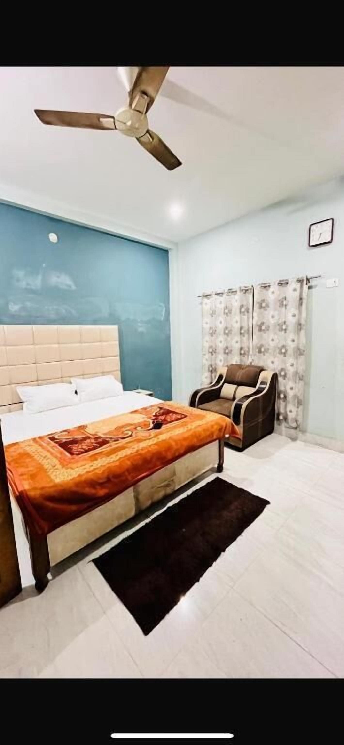 Familie-enkeltrom, balkong | Strykejern/-brett og wi-fi (inkludert)