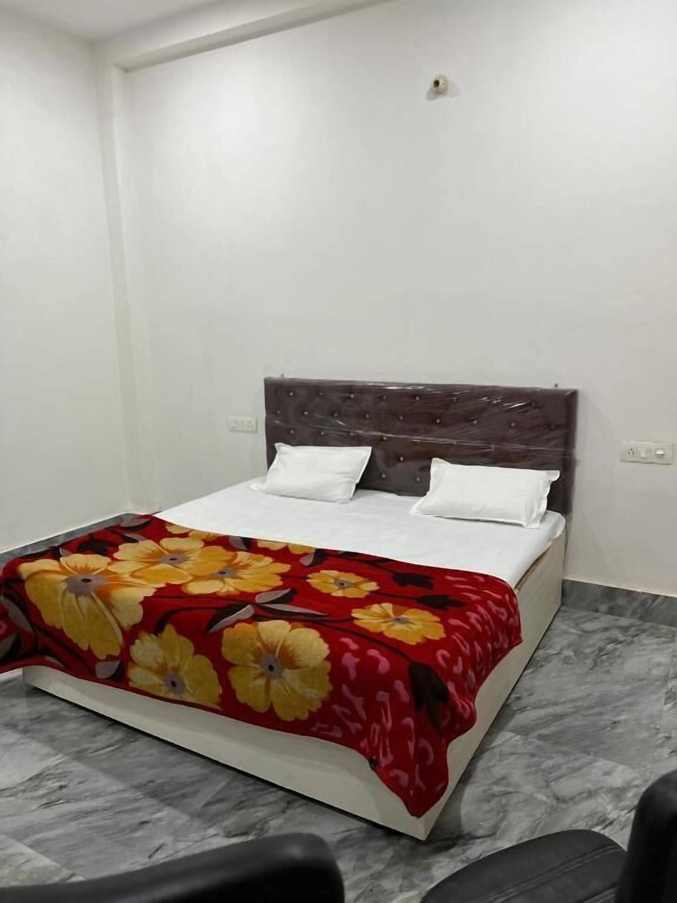 Iron/ironing board, free WiFi