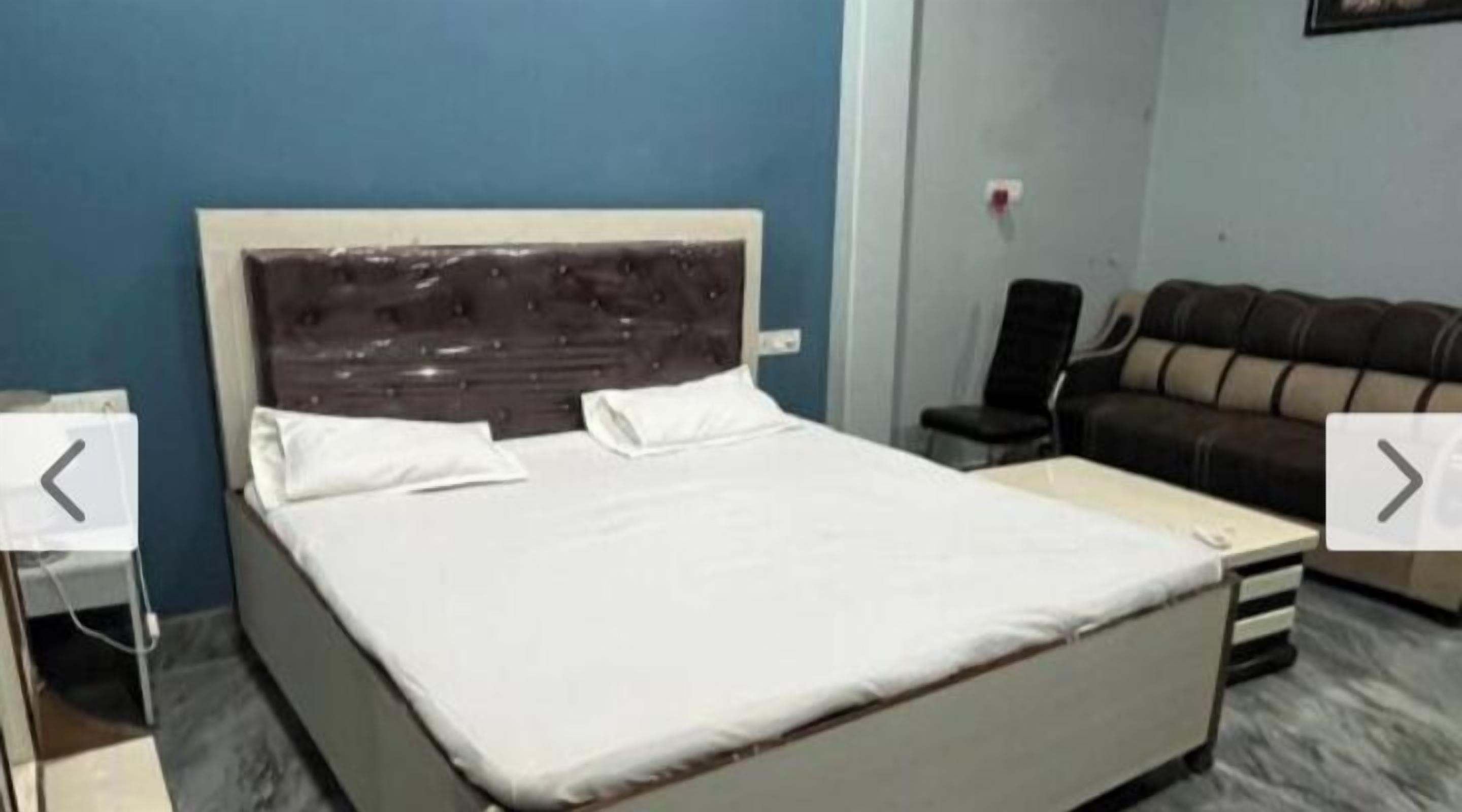 Iron/ironing board, free WiFi