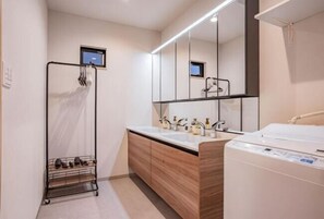 Bathroom - Apartment Hotel 11 Villa Tengachaya (Osaka)