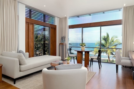 Deluxe room with Ocean View - Complimentary 15 Mins. Head & Shoulder Massage for Two, Airport Drop | Desk, laptop workspace, free WiFi