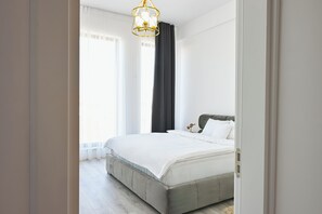 Chambre Double Confort, balcon, vue piscine