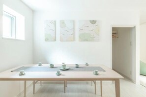 Interior - Downtown Mix (Tokyo)