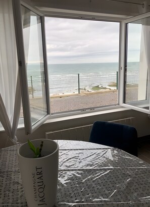 Interior - Holiday Home 'Logement Face Mer' with Sea View (Audinghen)