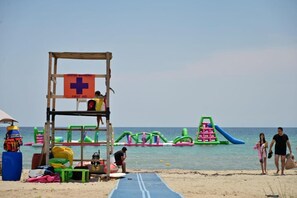 อพาร์ทเมนท์, 4 ห้องนอน, พร้อมสิ่งอำนวยความสะดวกสำหรับผู้พิการ, สูบบุหรี่ได้ | ชายหาด