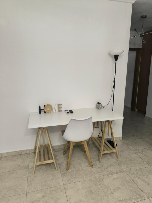 Apartment, 4 Bedrooms, Accessible, Smoking | Interior