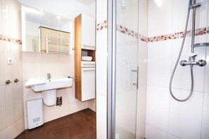 Douche, séchoir à cheveux