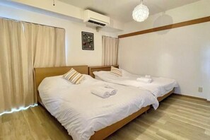 Room - YMK Oshiage 7B (Tokyo)