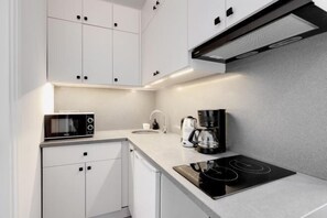 Room - Cozy Flat Near Marmaray in Kadikoy (Istanbul)