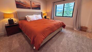 3 habitaciones, escritorio, tabla de planchar con plancha y wifi gratis