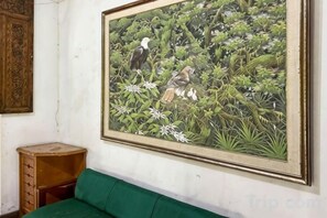 Interior - Large Bogor Villa w/ Pool, BBQ Grill& Fishing Spot (Cigombong)