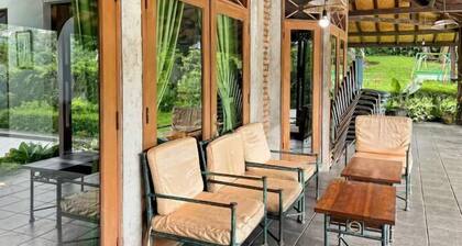 Large Bogor Villa w/ Pool, BBQ Grill& Fishing Spot