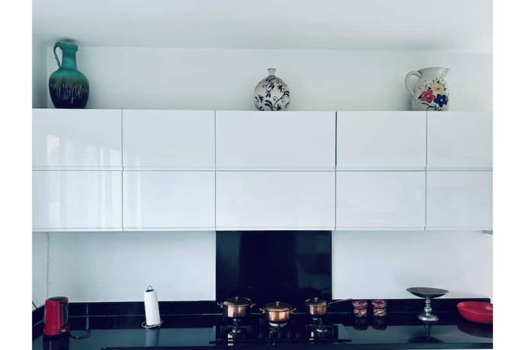 Microondas, horno y lavavajillas 