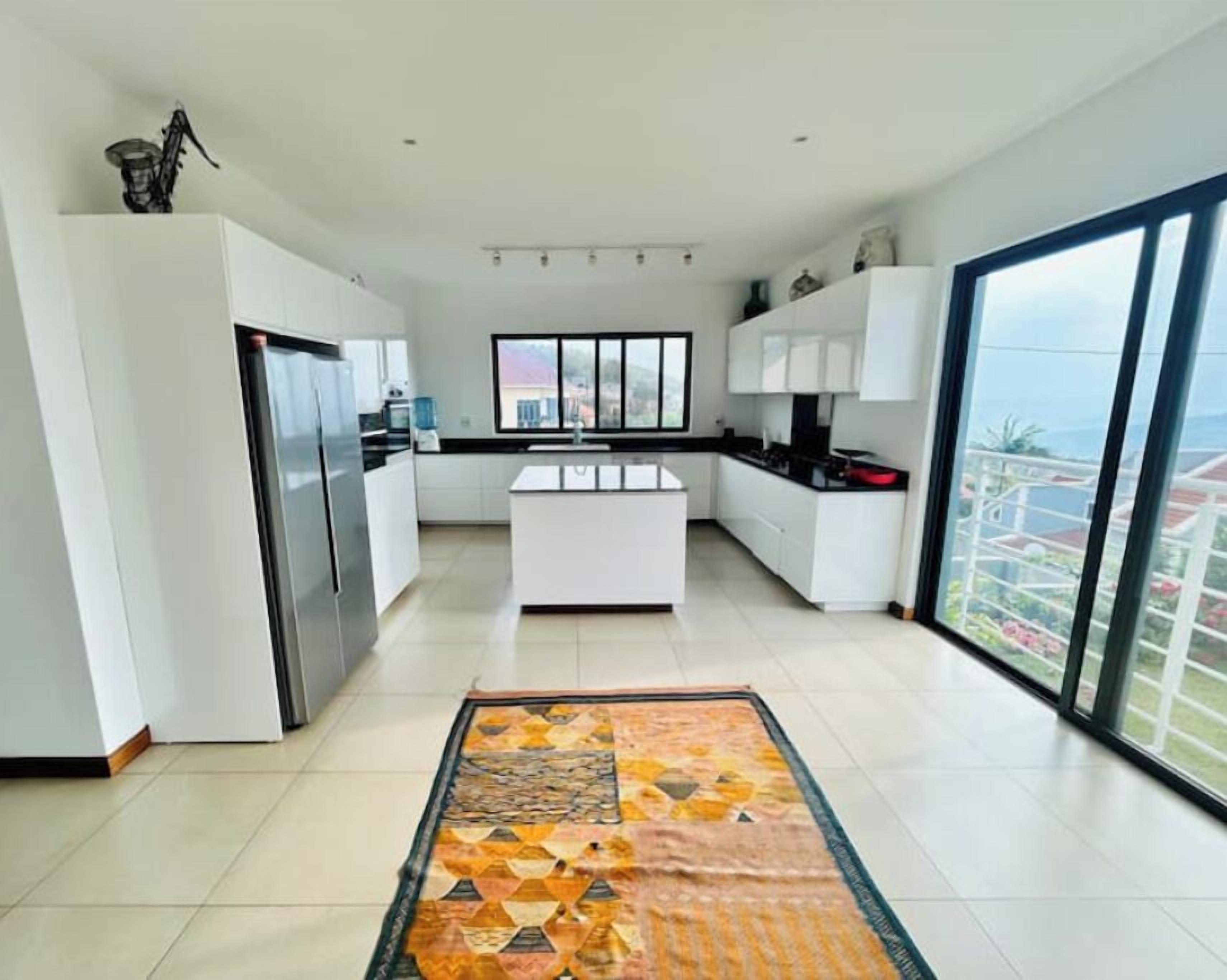 Mikroaaltouuni, uuni, astianpesukone