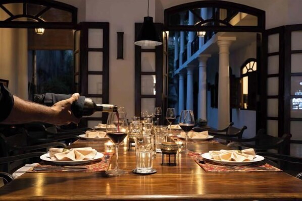 Dining - Seven Pillars. 39 Galle Fort (Galle)