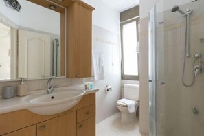 Tabla de planchar con plancha