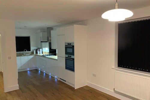 4bed House - Direct Links Into Central London