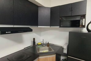 Room - New Minimalist Condo at Cebu I.T. Park Avida Riala (Cebu City)