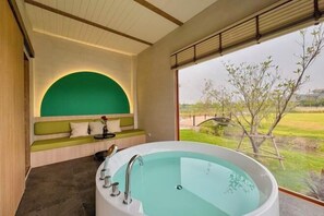 Room - Isaree Natural Resort (Suphan Buri)