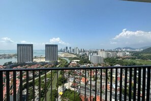 Room - Landmark by Homey Planet 3BR Family Suite(B) (Tanjung Tokong)