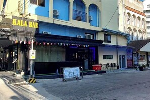 Unclassified image, 5 of 13, button - Rustic Comfort Zone (Pattaya)