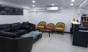 Lobby - Rustic Comfort Zone (Pattaya)