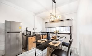 Dining - Spacious 4BR Family Chatuchak Market 12 sleeps (Bangkok)