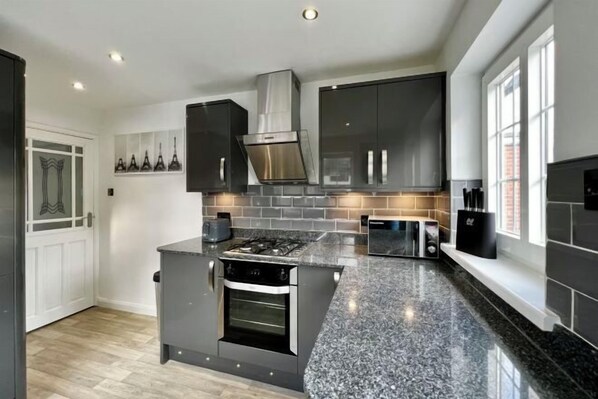 Private kitchen - Curzon House Two (Cleethorpes)