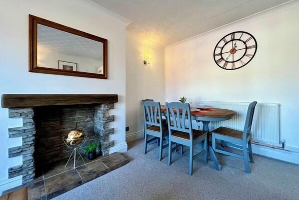 Dining - Curzon House Two (Cleethorpes)