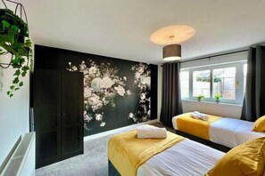 Cribs/infant beds - Curzon House Two (Cleethorpes)