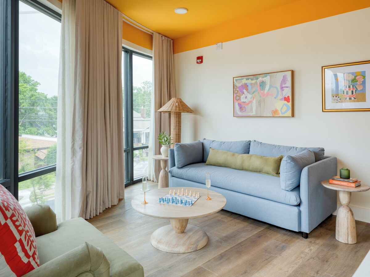 Rooftop + Courtyard | 2BR Suite at The Gilmore