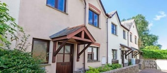 Oysters Sleeps 6 Modern Villa & Dog Friendly