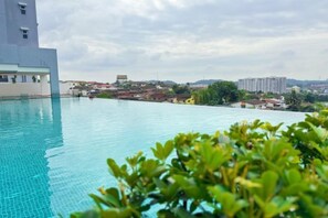 Hồ bơi
