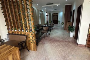 Unclassified image, 4 of 8, button - HOTEL ASHISH (Baddi)