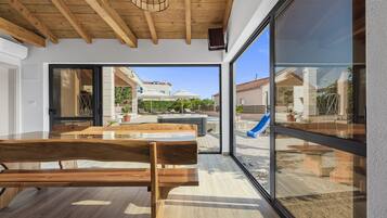 4 عدّة غرف نوم