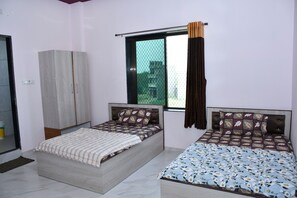 مساحة عمل للكمبيوتر المحمول وواي فاي مجانًا