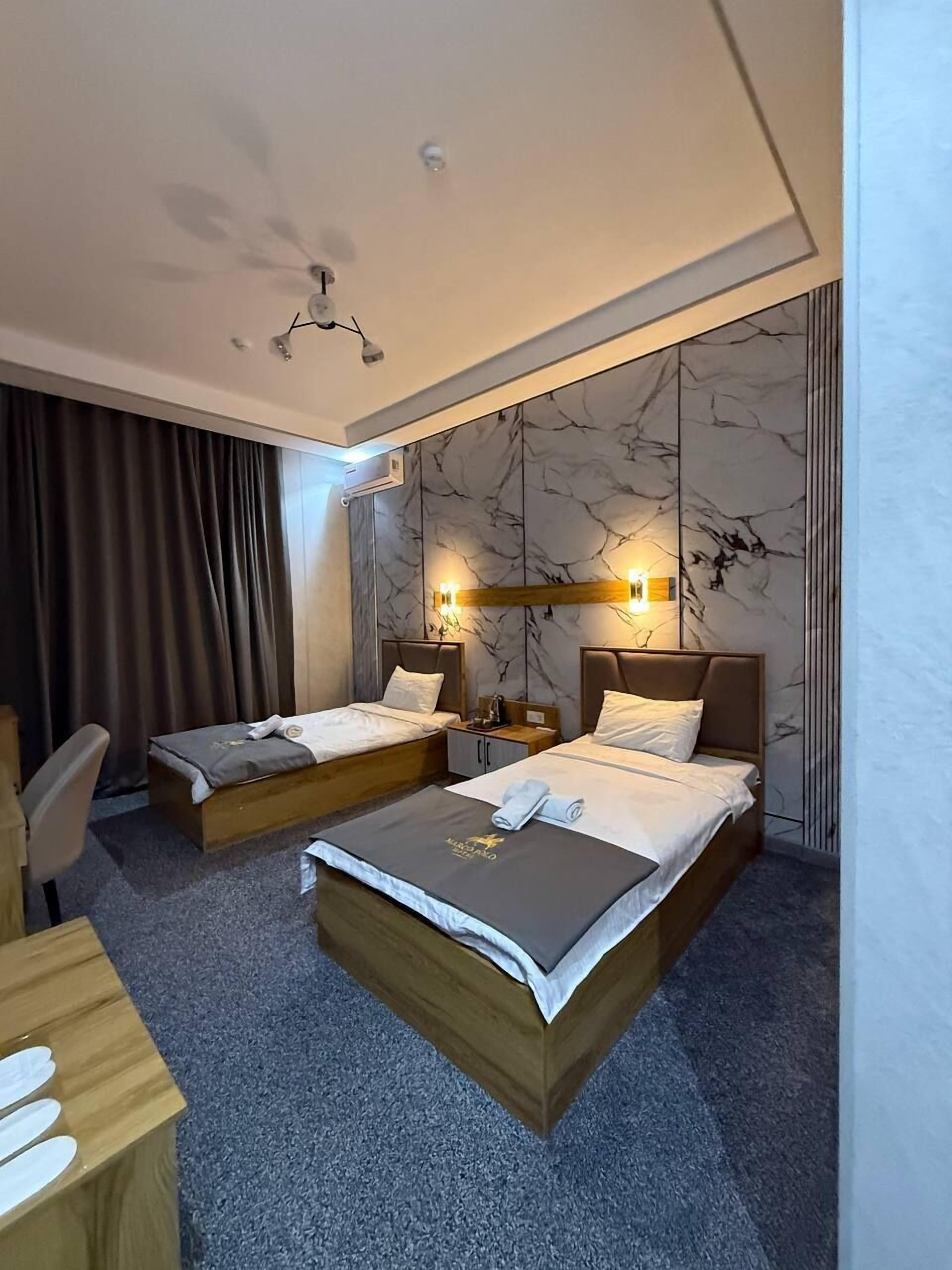 Tabla de planchar con plancha 