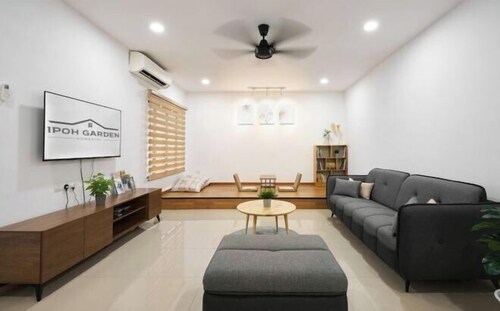 Ipoh South Homestay 8-16pax 10mins to attraction