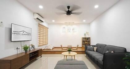 Ipoh South Homestay 8-16pax 10mins to attraction