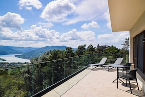 Suite Deluxe, vistas al río | Terraza o patio