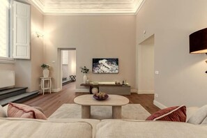 Living area - Bella Benci Firenze Apartment (Florence)