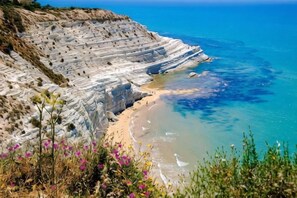 Unclassified image, 2 of 15, button - House Scala Dei Turchi (Realmonte)