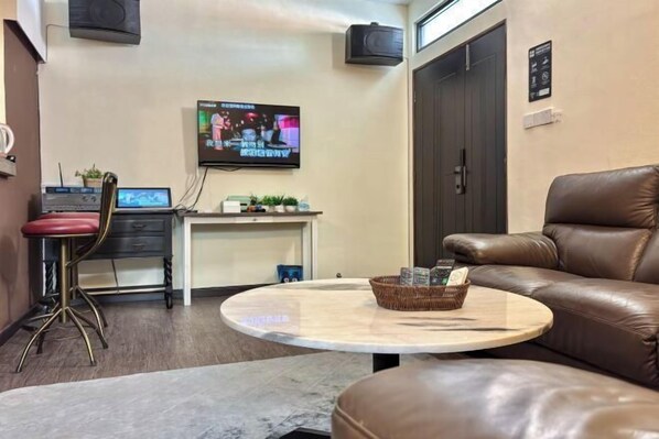 Interior - Auguri Bercham Landed 6BR Karaoke Set BBQ (Ipoh)