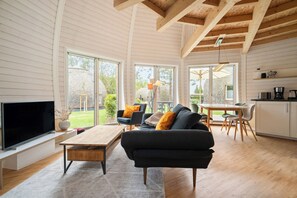 Fernseher, Stereoanlage