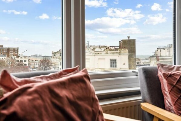 Interior - Bright-on Heights F4 (Brighton)