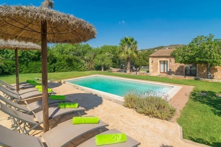 Piscina al aire libre. SA PUNTA - Villa with private pool in Son Carrio. Free WiFi